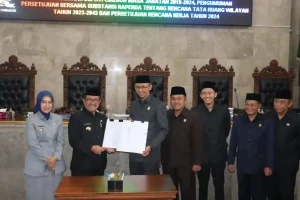 bupati cirebon